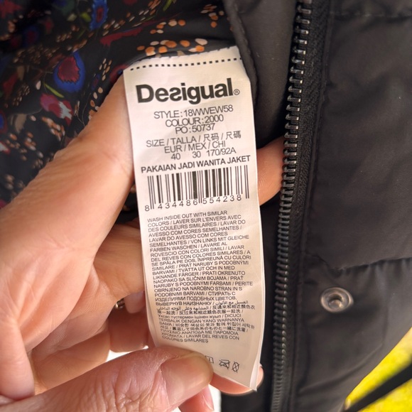 Desigual Pia Puffer Vest Size 40 - Picture 9 of 16